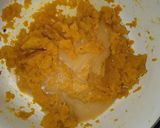 Foto langkah ke 2 dari resep Gluten Free Steamed Pumpkin Cake.