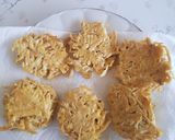 Foto del paso 3 de la receta: Tortitas de pollo en salsa verde