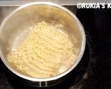A picture of step 1 of Noodles omelette (Egg noodles omelette).
