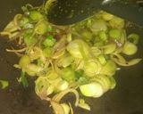 राई वाली गोभी की सब्जी(Rai wali gobhi ki sabzi recipe in Hindi) रेसिपी चरण 3 फोटो