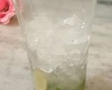 A picture of step 2 of Mozito Drink.