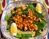 Foto del paso 6 de la receta: Ensalada de espinacas y garbanzos con sobrasada y miel