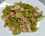 รูปขั้นตอนการทำที่ 3 ของ ไก่ผัดพริกหนุ่ม