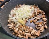 Une image de l'étape 10 de Lentilles Vertes aux Champignons Bruns.