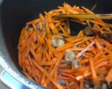 A picture of step 2 of Apricot Chicken Rice (Uzbekistan).