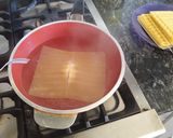Foto del paso 4 de la receta: Lasagna de milanesa de pollo