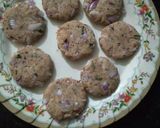 A picture of step 4 of Peanut poha patti.