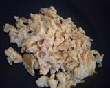 A picture of step 7 of Potato bread and scrambled eggs tacos.