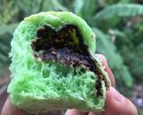 Foto langkah ke 6 dari resep Roti Sobek Pandan Isi Coklat Wijen.