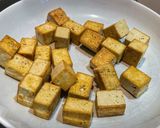 Une image de l'étape 2 de Tofu sauce aux arachides.