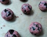 Foto langkah ke 4 dari resep Cookies Ubi Ungu.