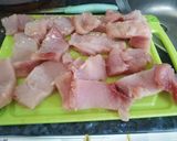 Foto del paso 1 de la receta: Bonito rebozado en salsa española