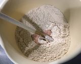 Une image de l'étape 4 de Gâteau « monstre » à la farine de châtaigne et jus de pêches de vigne.