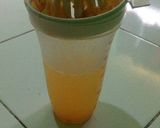 Foto langkah ke 2 dari resep Jus jeruk + tomat.