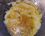 Foto langkah ke 5 dari resep Telur Dadar Segitiga.