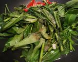 Foto langkah ke 4 dari resep Tumis Kangkung.