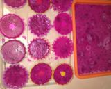 Foto langkah ke 6 dari resep Puding buah naga :-p.