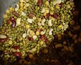 পাঁচ কড়াই গোটা সেদ্ধ(pach korai gota sedhyo recipe in bengali) রেসিপির ধাপ 3 ছবি