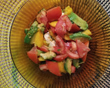 Foto del paso 3 de la receta: Ensalada de tomate, aguacate y mango
