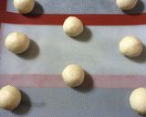 Foto langkah ke 4 dari resep Melon Pan.