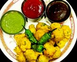 A picture of step 3 of Methi ke pakode.