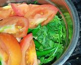 A picture of step 2 of Coriander Tomato Peanut Chutney.