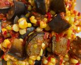 Foto langkah ke 5 dari resep Tumis Terong & Jagung Manis.