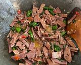 Foto langkah ke 3 dari resep Tumis kulit singkong (empoy,sunda).