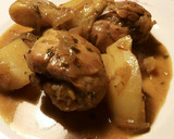 Foto del paso 8 de la receta: Muslos de pollo con patatas, en salsa de soja y mostaza