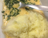 Foto del paso 2 de la receta: Tortitas de patata con salmón