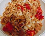 Foto langkah ke 5 dari resep Bakmie Goreng Campur.