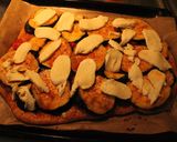 Foto del paso 25 de la receta: Pizza de berenjenas, cebolla, tomatitos y mozzarella