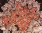 Foto del paso 2 de la receta: Carne de puerco a la mexicana, con chorizo