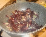Foto del passaggio 3 della ricetta Torta radicchio rosso, speck e porro