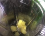 A picture of step 1 of Green ice cream shake.