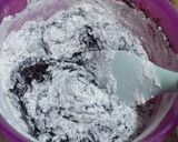 Foto langkah ke 2 dari resep Chocolate Crinkle Cookies.