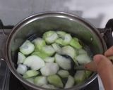 Foto langkah ke 3 dari resep Sayur Bening Labu Putih.