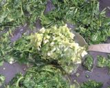 मेथीची भाजी (methi bhaji recipe in marathi) रेसिपी स्टेप 4 फोटो 