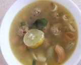A picture of step 5 of Meatball soup with pasta and herbs.