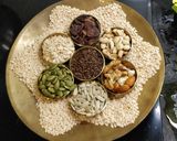 डिंक उडीद लाडू (dink urid laddu recipe in marathi) रेसिपी स्टेप 1 फोटो 