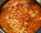A picture of step 11 of Spicy Seafood Pasta.