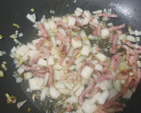 Foto del paso 2 de la receta: Gnocchi con salsa de queso gorgonzola, pera, bacon y nueces
