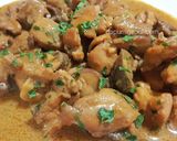 Foto langkah ke 7 dari resep Creamy Mushroom Chicken.