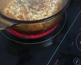 Hình bước làm 1 của món Mì Gói Tôm