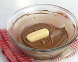 Une image de l'étape 4 de Chocolat aux noisettes et coco.