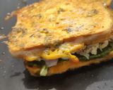 A picture of step 6 of Club cheese chilla sandwich.