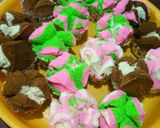 Foto langkah ke 4 dari resep Bolu kukus mekar.