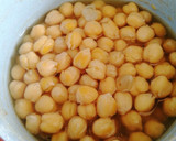 Foto del paso 1 de la receta: Pollo guisado con garbanzos