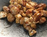 Foto langkah ke 5 dari resep Tahu + Bakso saus lada hitam.