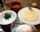Foto del paso 1 de la receta: Canastillas con huevo y queso de cabra (re fácil)